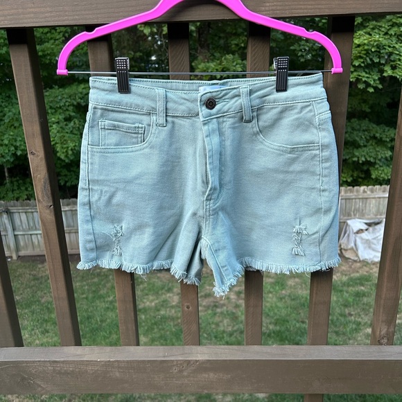 Grace & Lace Casual Colored Aqua Denim jeans Shorts EUC - Picture 2 of 5